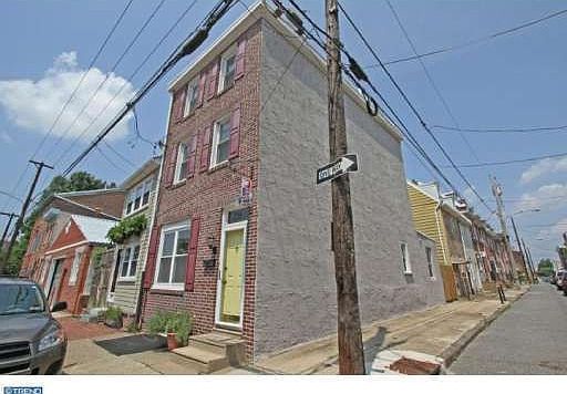 2nd image of 235 E Wildey St