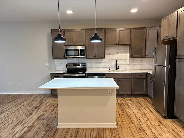 The Outlook Apartments — Photo 62