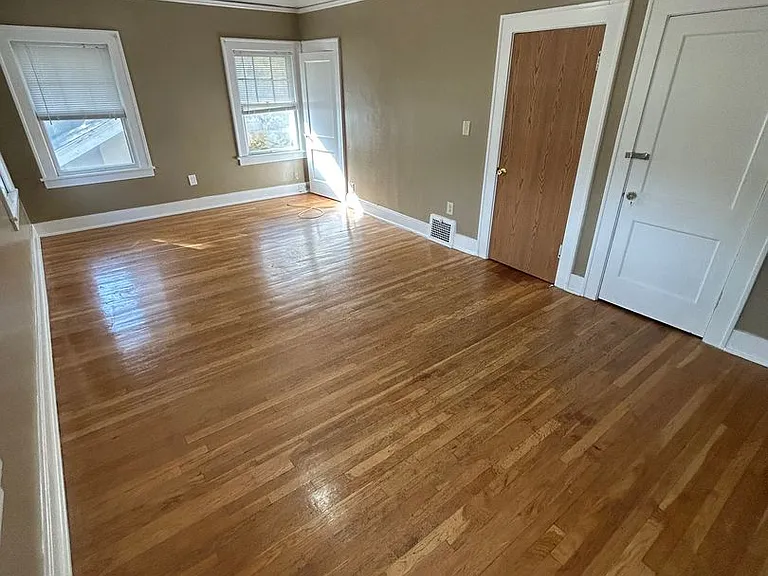 5300 Harrison St — Photo 19