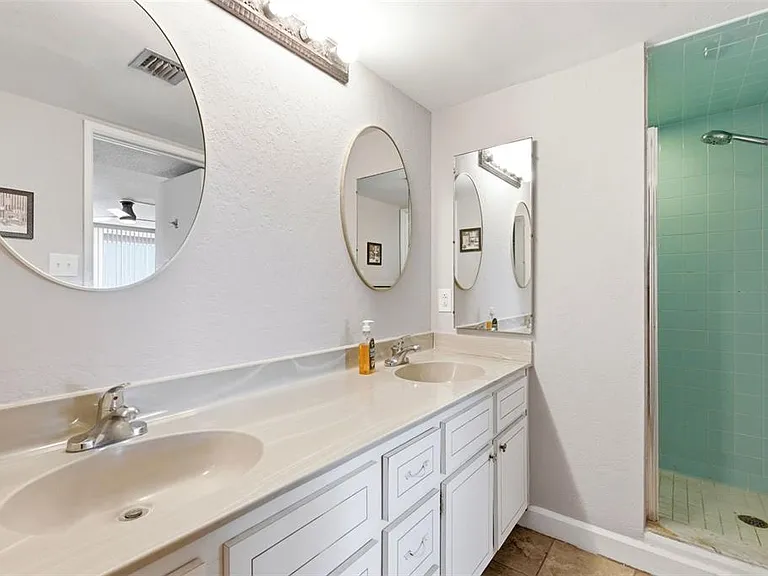 17408 Gulf Blvd #403 — Photo 45