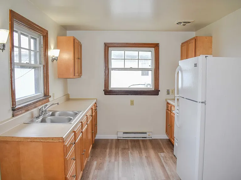 22 N Washington St — Photo 10
