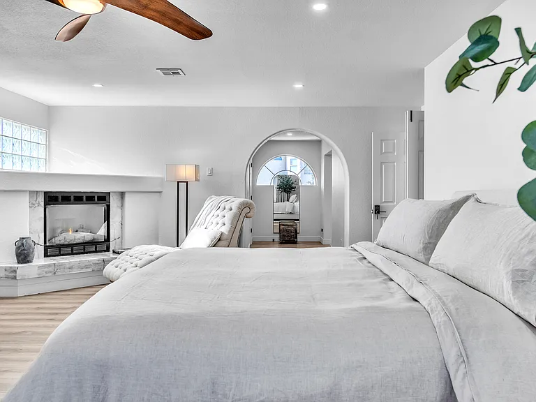 Ocean Port Dr — Photo 8