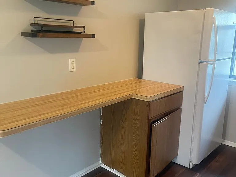 207 Channing Dr — Photo 10