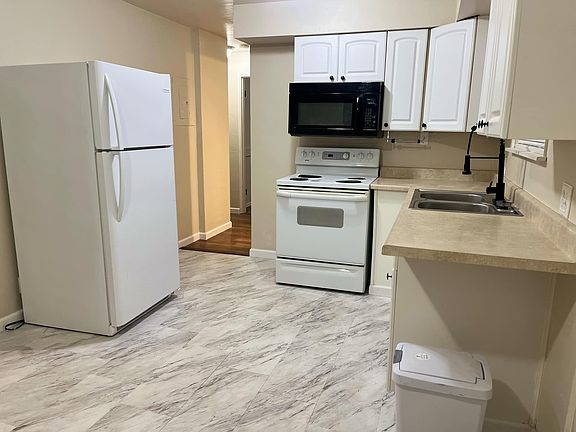 Kitchen (2)