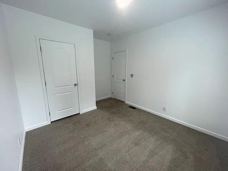 310 E Wood Ln — Photo 7