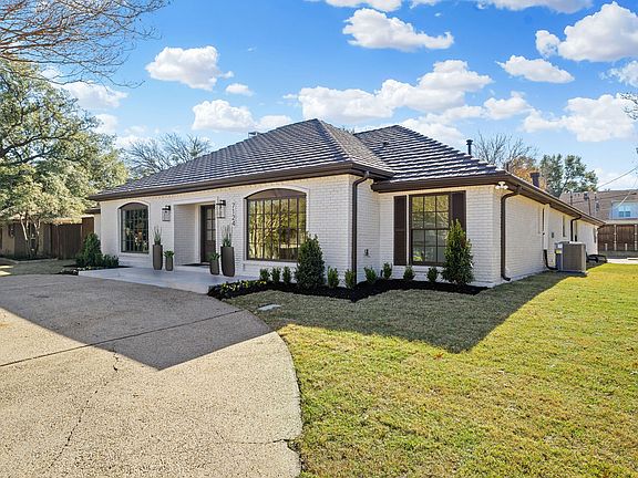 2nd image of 7124 Meadow Rd