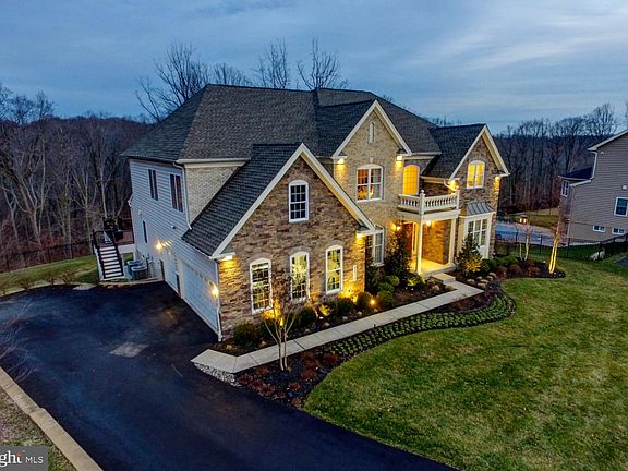 2nd image of 2202 Cedar Knoll Ct