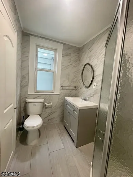 2 bed, 1.0 bath, $2,200 — Photo 4