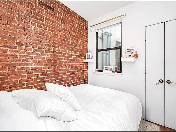 3rd image of 22 Spring St APT 2