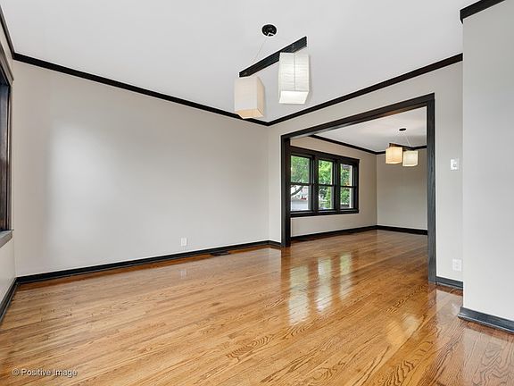 3rd image of 3400 N Oconto Ave #1