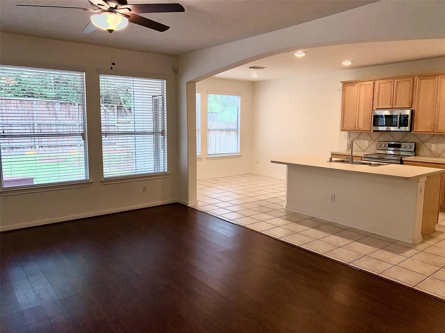 3 bed, 2.5 bath, 2028 sqft, $2,300 — Photo 1