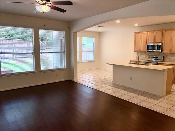 130 Ledgestone Pl, Spring, TX 77382