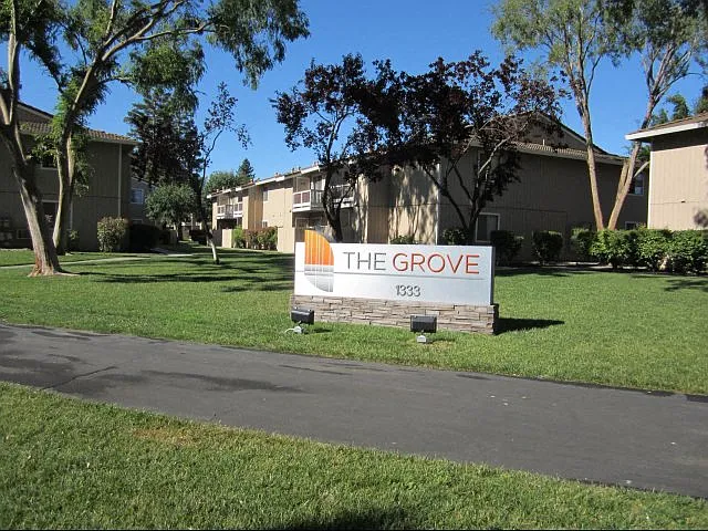 Grove At Davis