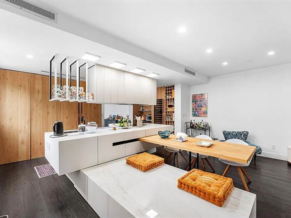 26 SE 10th Ave #Townhouse 26
