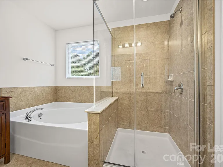 409 Elizabeth Valley Ln — Photo 23