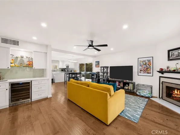 612 Wilcox Ave, Los Angeles, CA 90004