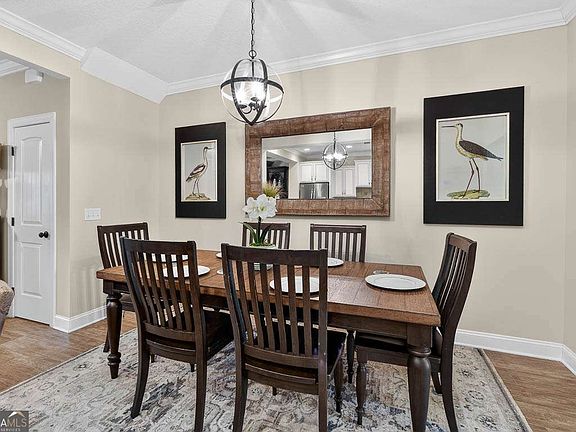 5th image of 105 Reserve Lane St