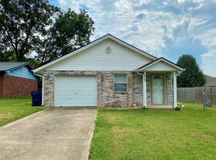 2209 E Meandering Way, Ada, OK 74820