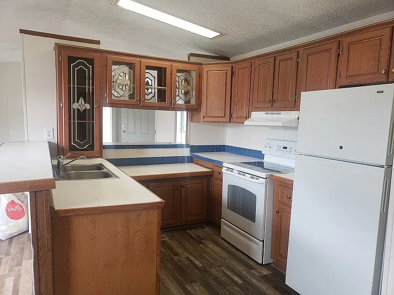 Updated 3 brm 2 bath mobile home — Photo 2