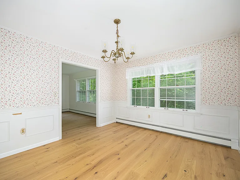 50 Aspinwall Rd — Photo 6