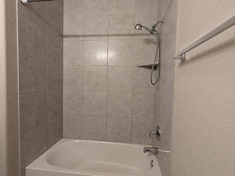 1211 Old FM 306 — Photo 21