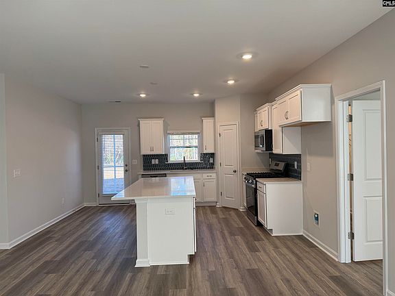 4th image of 241 Raglins Way