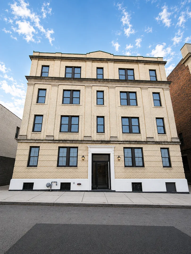 The Ashby Apartments — Photo 3