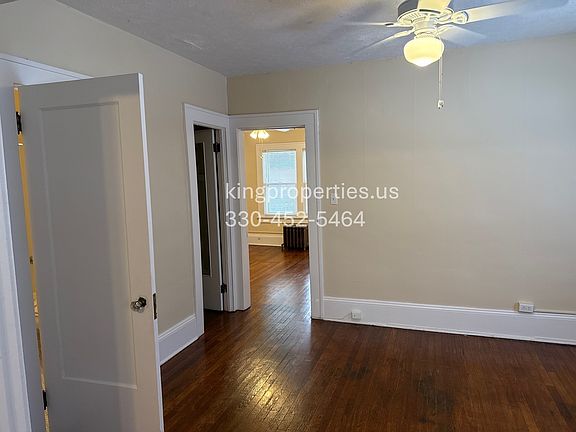 Middle room