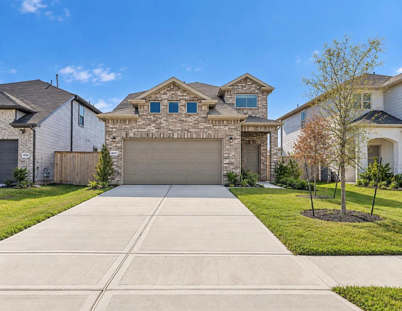 4 bed, 2.5 bath, 2109 sqft, $2,250 — Photo 1