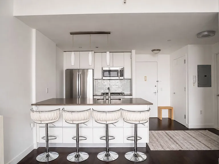 306 Gold St #22G — Photo 5