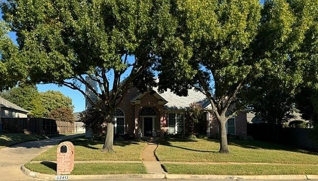 1st image of 2413 Columbia Dr