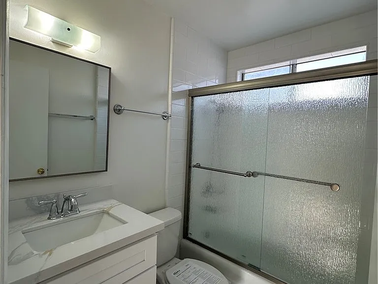 656 Lemar Park Dr #D — Photo 25