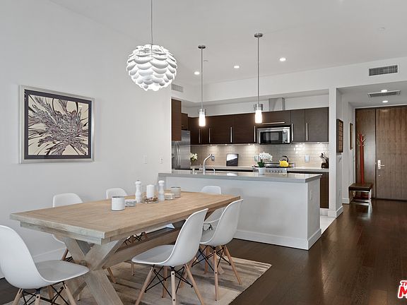 4th image of 855 N Croft Ave APT 204