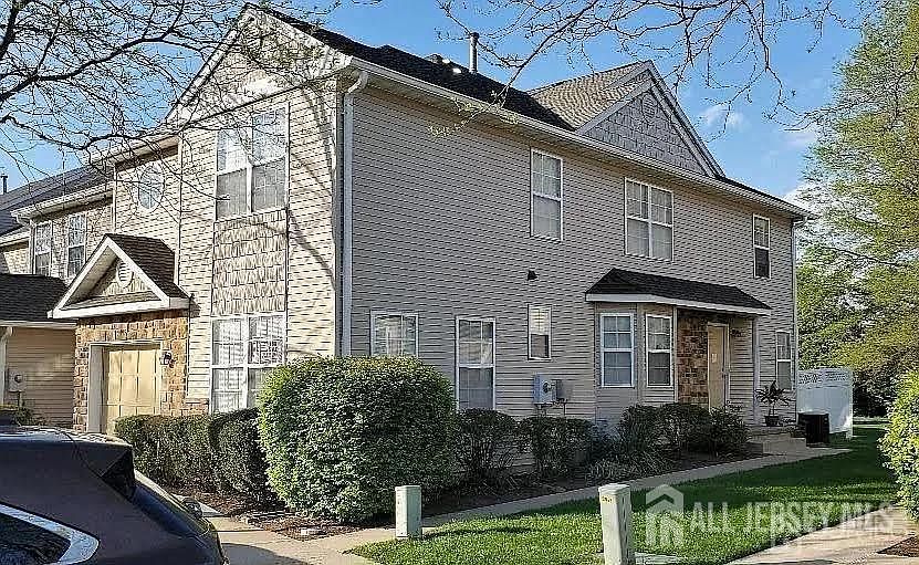 1st image of 405 Cobblestone Ct