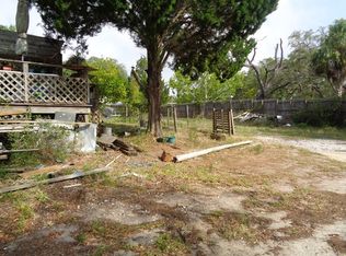 12321 Magnolia St, Cedar Key, FL 32625