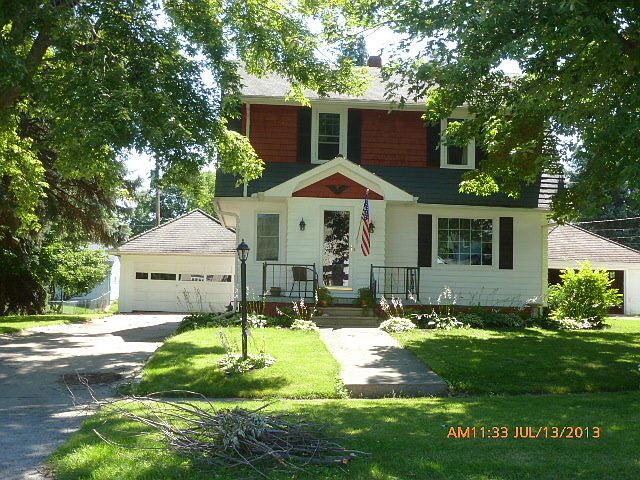 1st image of 426 Oak St