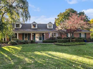 4597 Broughton Dr, Bloomfield Hills, MI 48301