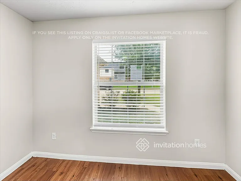 4026 Hawthorn Arbor Ct — Photo 13