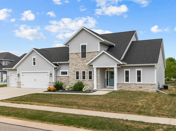 N8948 Harrisville Ct, Menasha, WI 54952