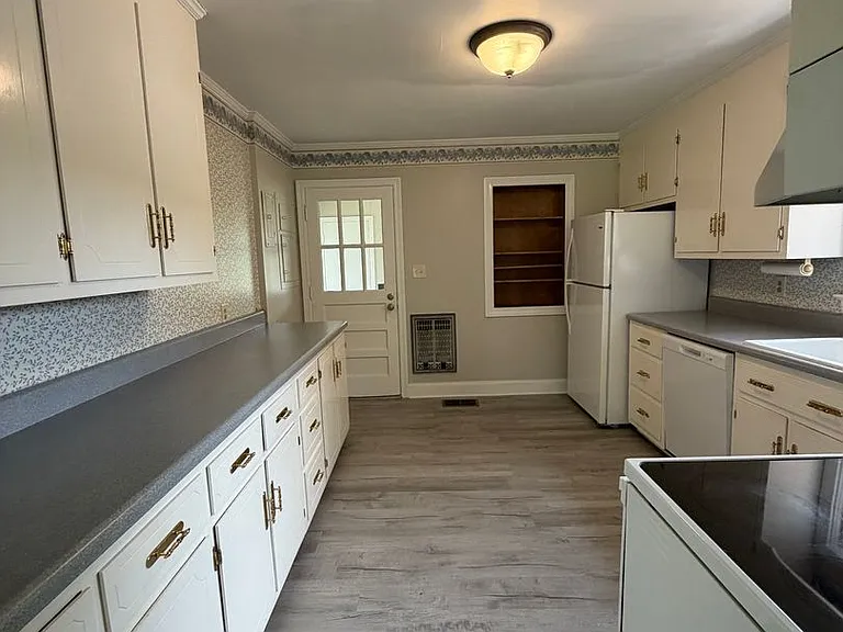 3252 Marthas Chapel Rd — Photo 7