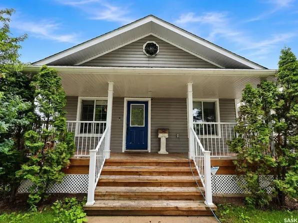 546 11th STREET E, Prince Albert, SK S6V 1A9
