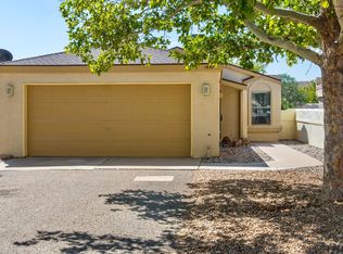 1637 Skyview Cir NE, Rio Rancho, NM 87144