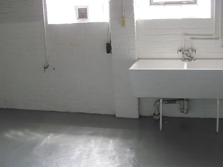 3967 Buckingham Ave #LOWER FLAT — Photo 8