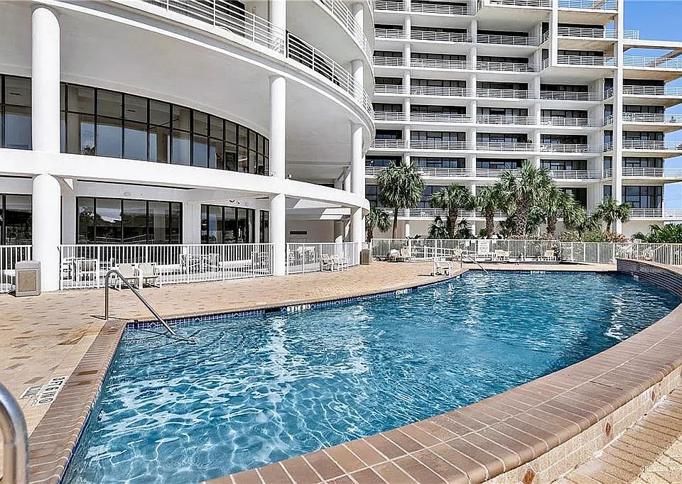 2 Heated pools