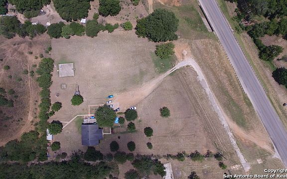 5th image of 1665 S Loop 1604 E