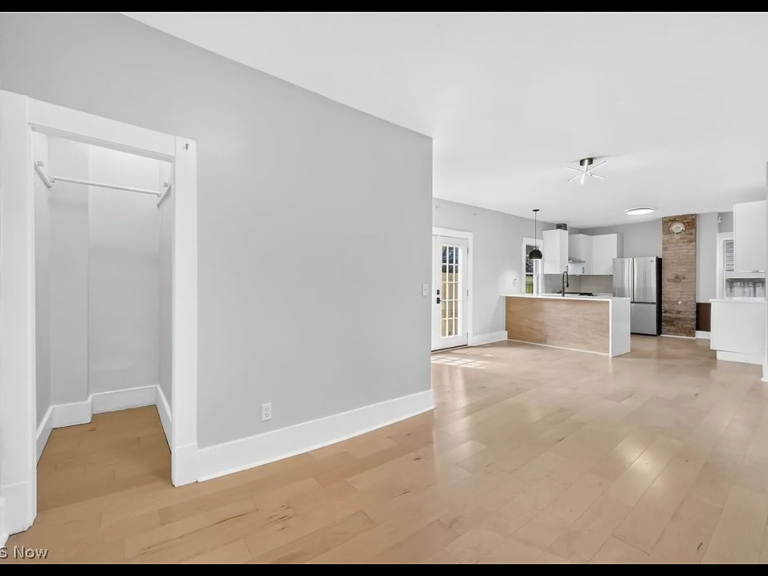2 bed, 1335 sqft, $2,550 — Photo 4