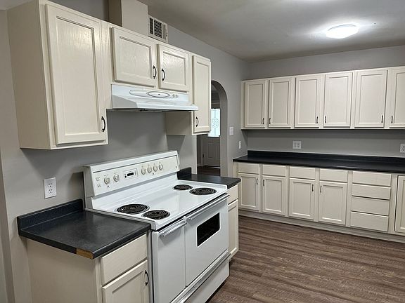 5th image of 1709 McCracken St
