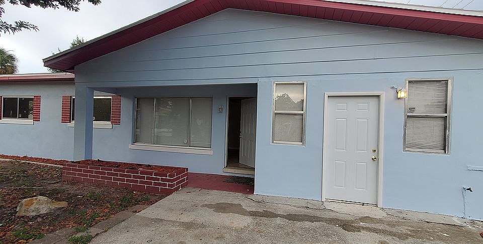1st image of 1015 Ballard Pl