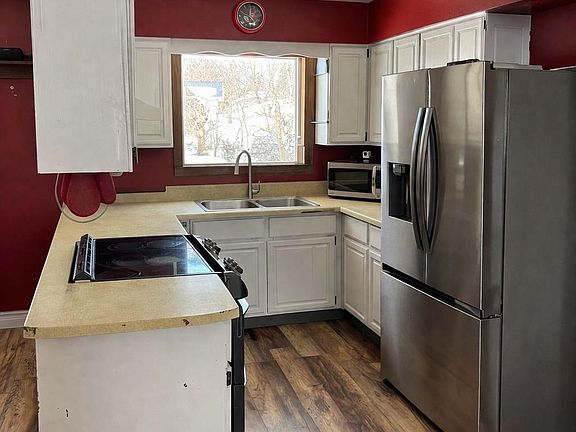 4th image of 907 Pine St