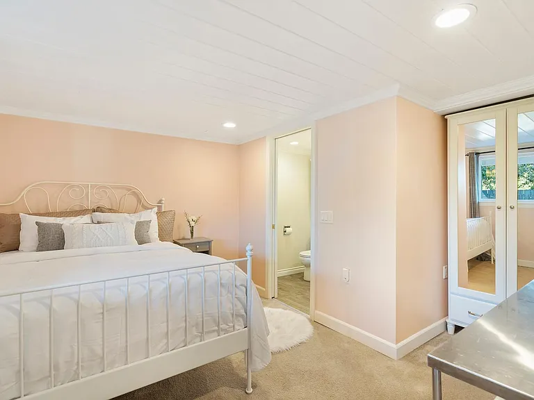 10498 Dixon Dr S — Photo 42